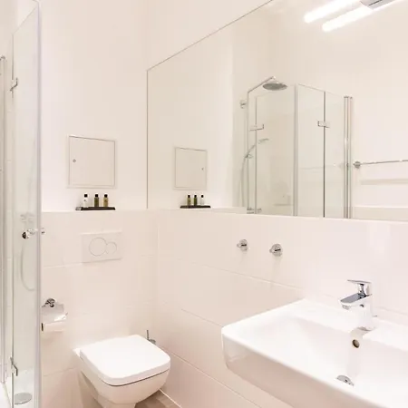 Designerwohnung In Alter Fuer Familien, Mit Terrasse Und 2 Schlafzimmern Hébergement de vacances